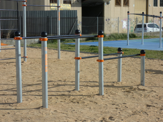 Paralelas a dos alturas Street Workout-calistenia