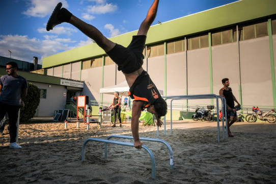 Paral·leles baixes Street Workout Cal·listènia