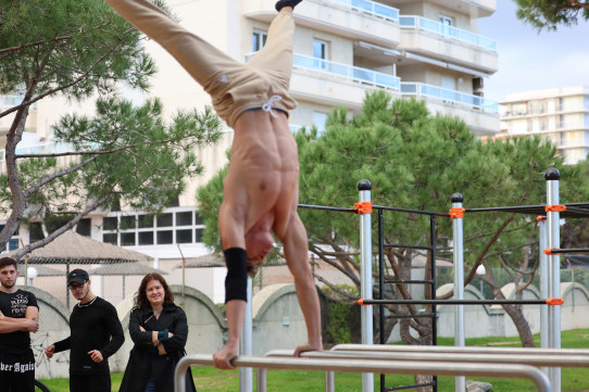 Paral·leles triples Street Workout Cal·listènia