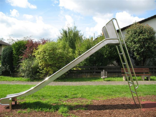 Slide with 1m height ladder.