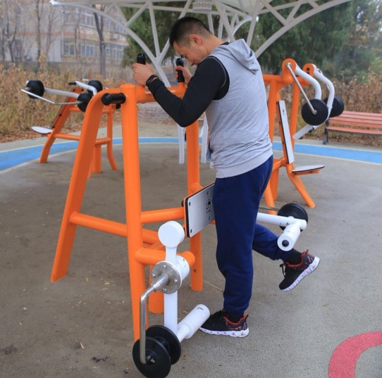 Standing leg curl