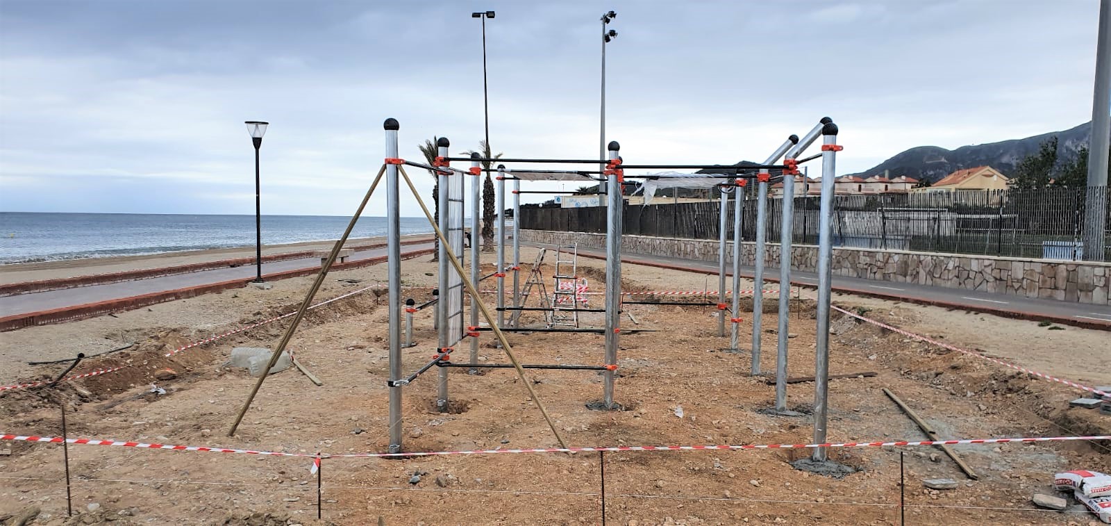 Manufacturers of playgrounds, urban equipment and sports equipment | MEIN